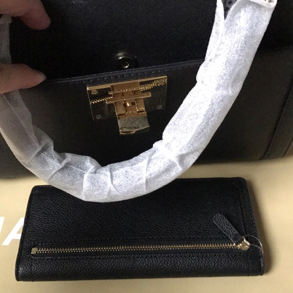 💦🌻mk Satchel set🌻crossbody/Tina bag & wallet - Picture 4 of 8